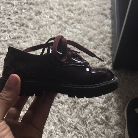 Shoes - Picture 2 of 5